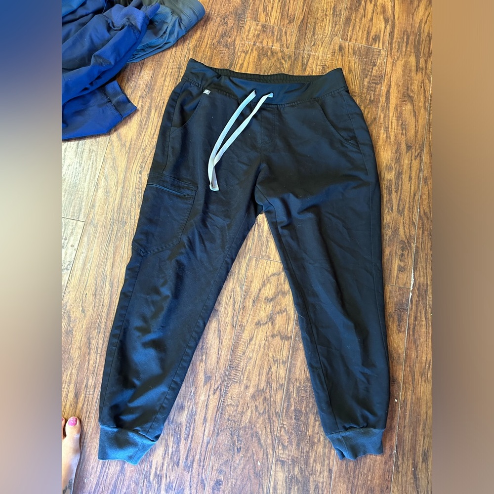 Fig scrub bottoms